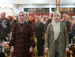 Ketua TP PKK dan Ketua DWP Kota Lubuk Linggau Hadiri Peringatan Hari Kartini Tingkat Provinsi Sumsel 2025